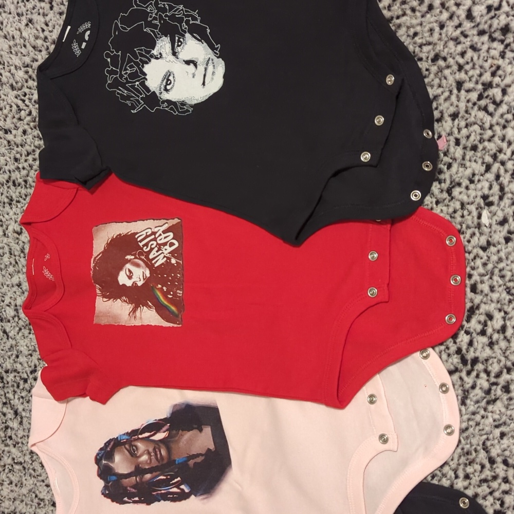 Rihanna, Janet and Michael Jackson 18 months onesies NEW